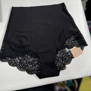 H&M Black Lace Light shape Panties SZ Small